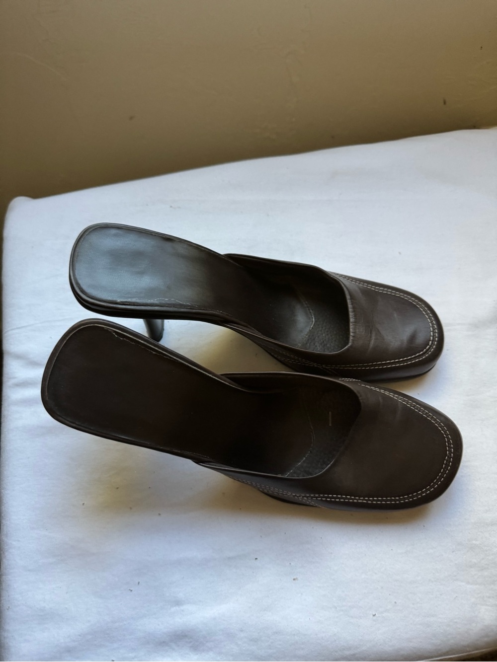 🤎 Vintage Y2K Brown Mule Heels 🤎 Size 6.5 - Picture 4 of 7